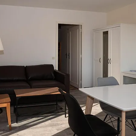 Apartman Le Lavandou: Appt T2 + Cabine, 250m Plage, Animaux Admis, Parking, Climatisation, 4-5 Pers. - Fr-1-803-18 *