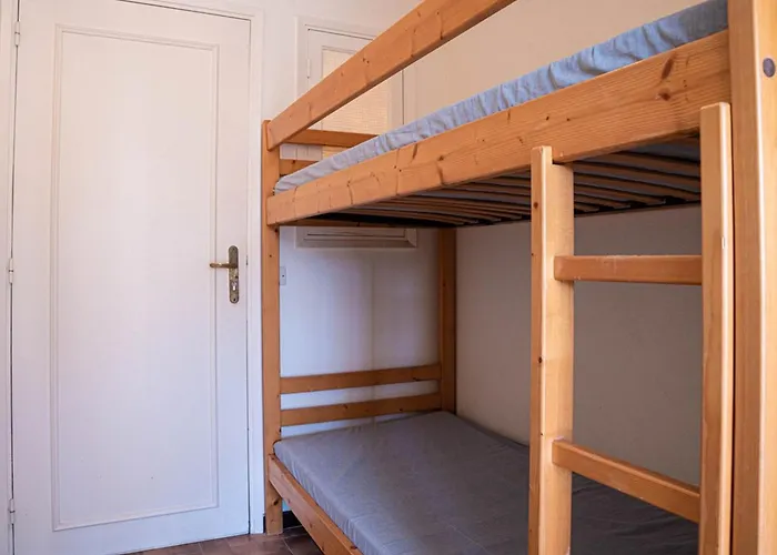 Le Lavandou: Appt T2 + Cabine, 250m Plage, Animaux Admis, Parking, Climatisation, 4-5 Pers. - Fr-1-803-18 Apartman *